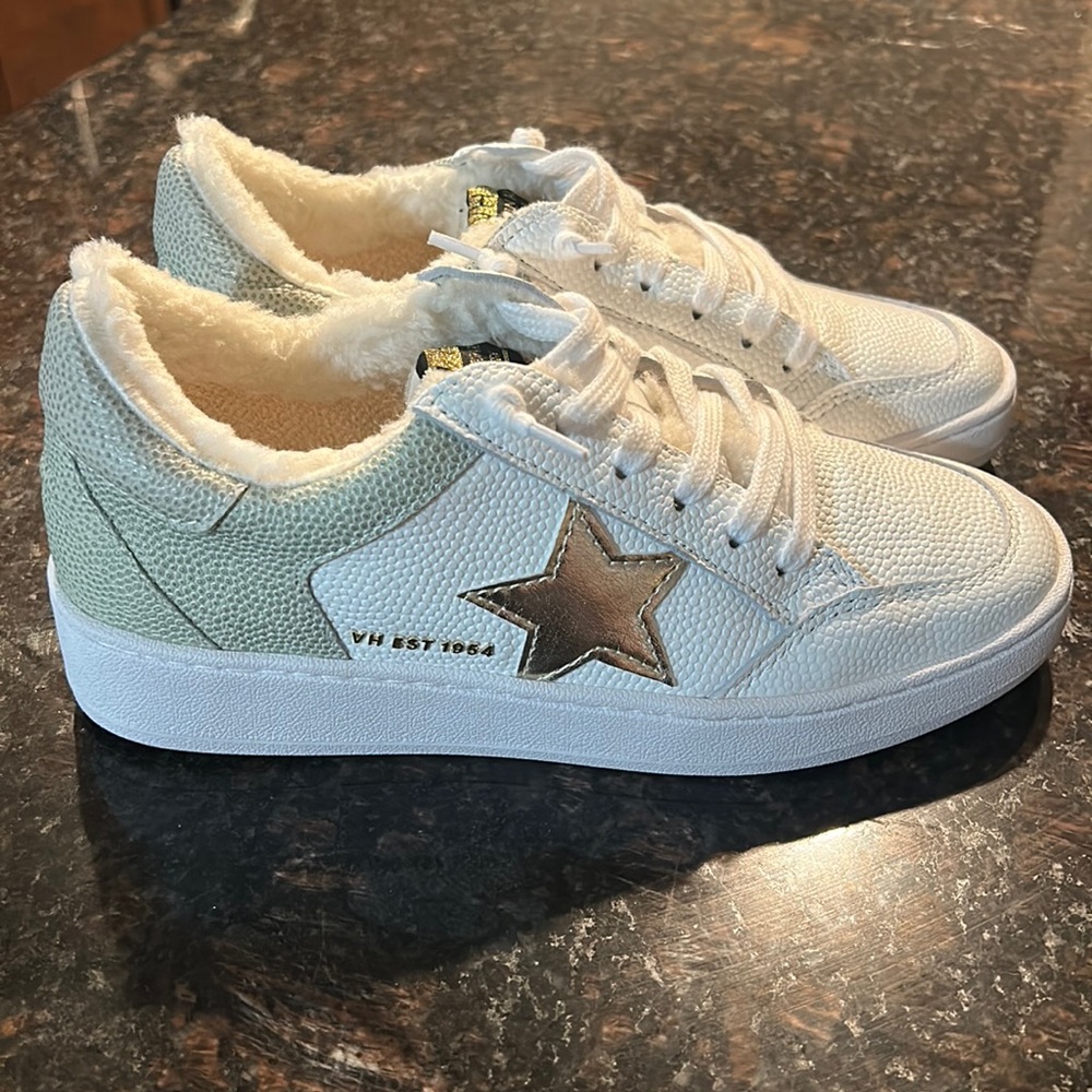 Vintage Havana Zaria sneakers- size 8